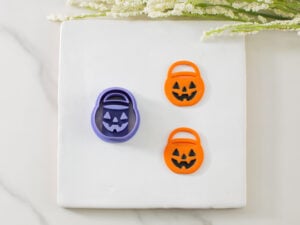 jack-o-lantern bucket clay cutter