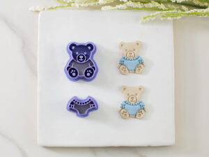 bear wearing a sweater clay cutter